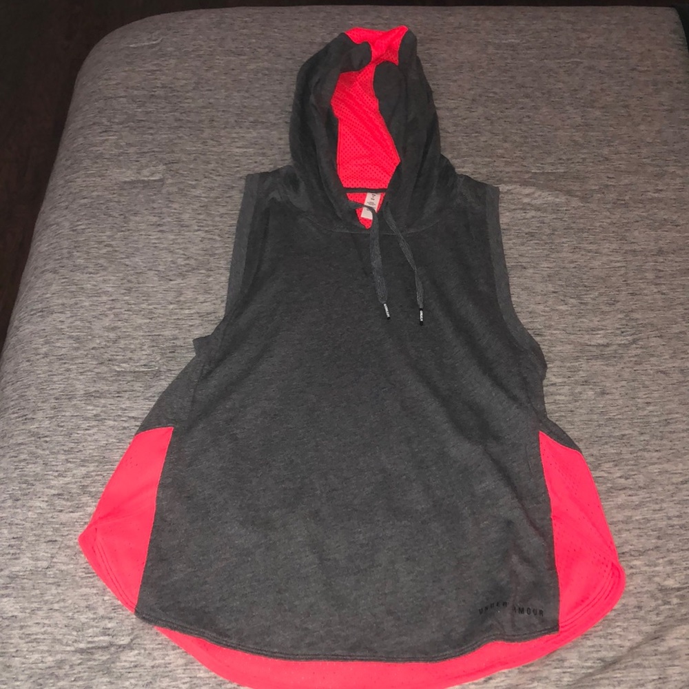 UNDER ARMOUR workout top